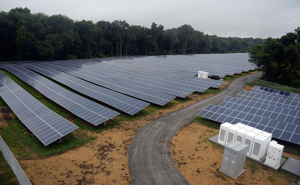 1. The Duck Curve Solution 2: Dispatchable Solar Connecticut Municipal Electric Energy Cooperative and Norwich