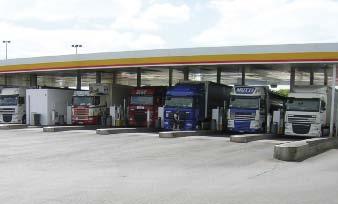 The truck section allows the possibility to fill up to 24 large trucks at the same time, the private cars section provides 27 filling positions and the separate shop building has 5 cash registers.