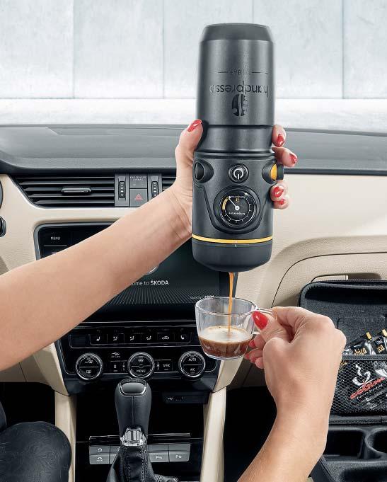 With the portable coffee maker you can enjoy a sweet-smelling cup wherever and whenever.