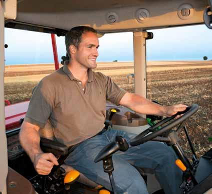 The 5E 3-Cylinder Tractors 9 The convenient, side-mounted gear shift lever guarantees smooth