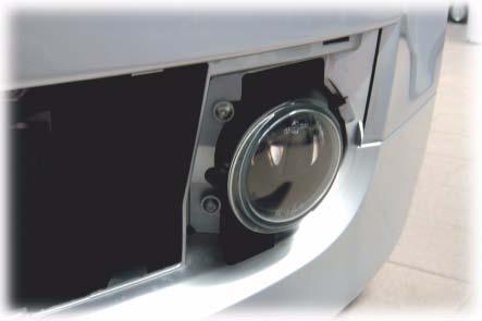 Electrical system and convenience electronics Fog light Mounting bracket Fastening bolts Fog light 382_027 The fog lights on the Audi TT Coupé 07 are located in the bumper.