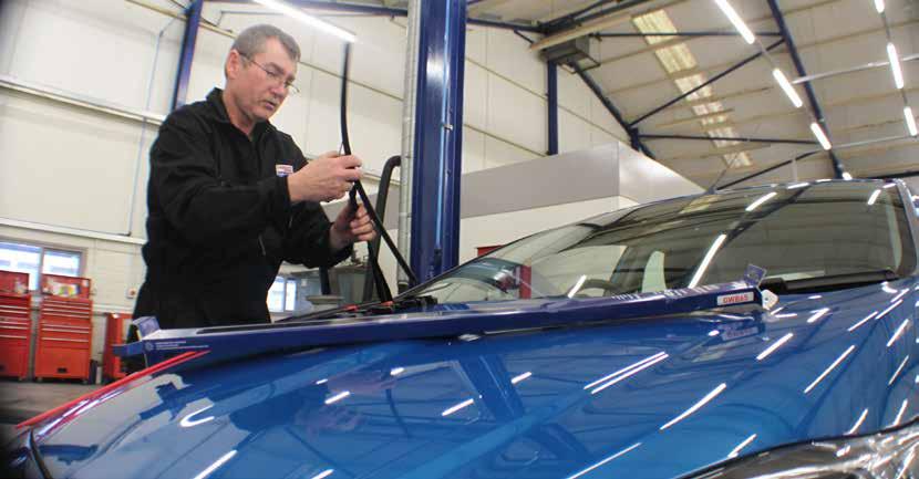 UNIVERSAL FLAT WIPER BLADES The Unipart range of universal flat wiper blades covers in excess of 95% of the car parc fitted with flat blades as standard equipment.