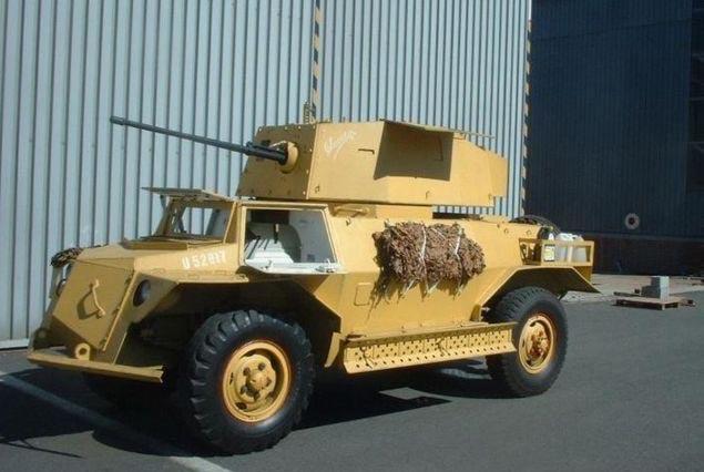 of South Africa) Colyn Brookes - http://www.sa-transport.co.za/military/armoured_vehicles_2.