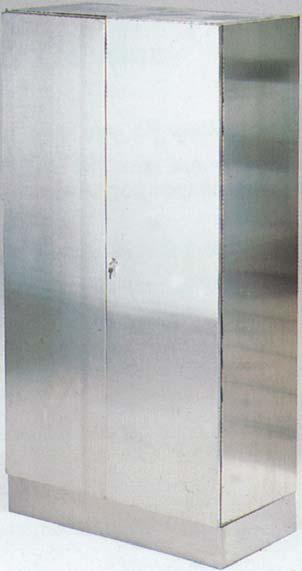 shelves, lockable doors, 4 adjustable feet. Size: 100x50xh 200 cm.