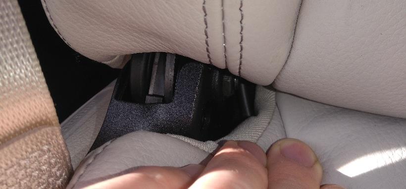 (Figure 4)» There is a potential risk of misuse installations and/or interaction with vehicle components located on (or under) the vehicle seat.