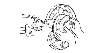 REMOVAL 1. Drain the differential gear oil. 2. Remove the rear disk brake. 3. Remove the parking brake and cable. 4. Remove the stabilizer bar. 5. Pull out the rear axle shaft.