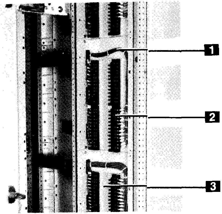 AKD-8 Low-voltage Switchgear SECTON ll-description 3.1 1-Feeder Cable and Busway Compartment The rear cable and terminal compartment, Fig. 3-28, provides for cable installation and terminations.