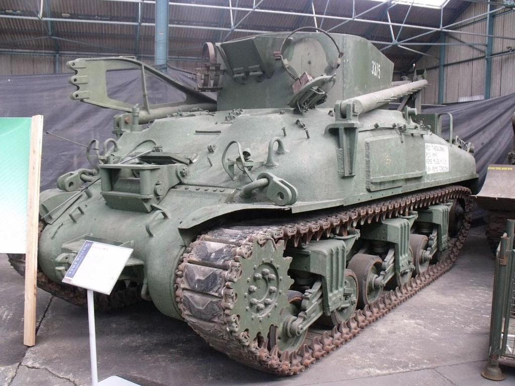 This tank has got the automatic tow hook modification in 1945 http://leicestermodellers.weebly.com/m32-arv---kosovo.