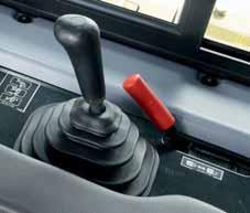 The blade control joystick uses Proportional Pressure Control (PPC) for precise operations, excellent and easy grading jobs - and better productivity.