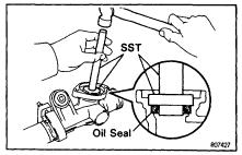SST 0962030010 (0962430010, 0963100020) NOTICE: Make sure you install the oil seal facing the correct