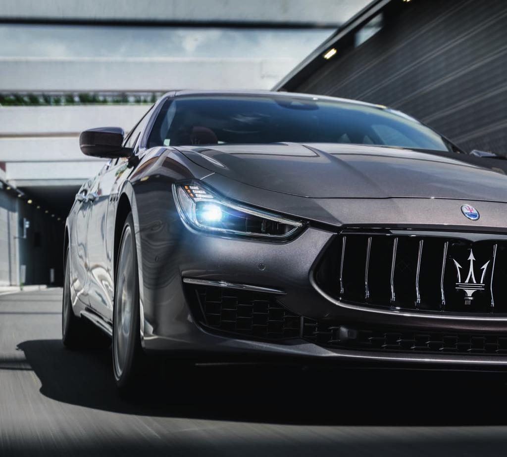 T R A N S M I S S I O N S O P H I S T I C A T I O N A N D E X H I L A R A T I O N The sophisticated ZF eight-speed automatic transmission in the Maserati Ghibli puts a vast world of possibilities in