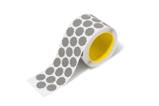 Scallop discs self-adhesive on paper (Matador) Scallop discs self-adhesive on film (Giant) 1,000 pcs. per roll / 5,000 pcs.
