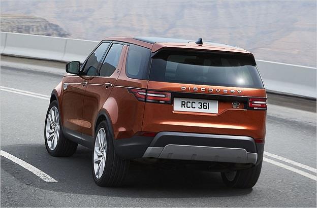 Rover Discovery was unveiled on the eve of the 2016 Paris Motor Show.