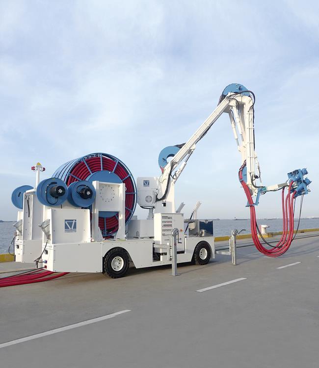 Story of the "SAMPS Shanghai Project" In the port of Shanghai, at the cruise terminal Wusongkou, we have realized an onshore power supply system which is customized especially to the local conditions.