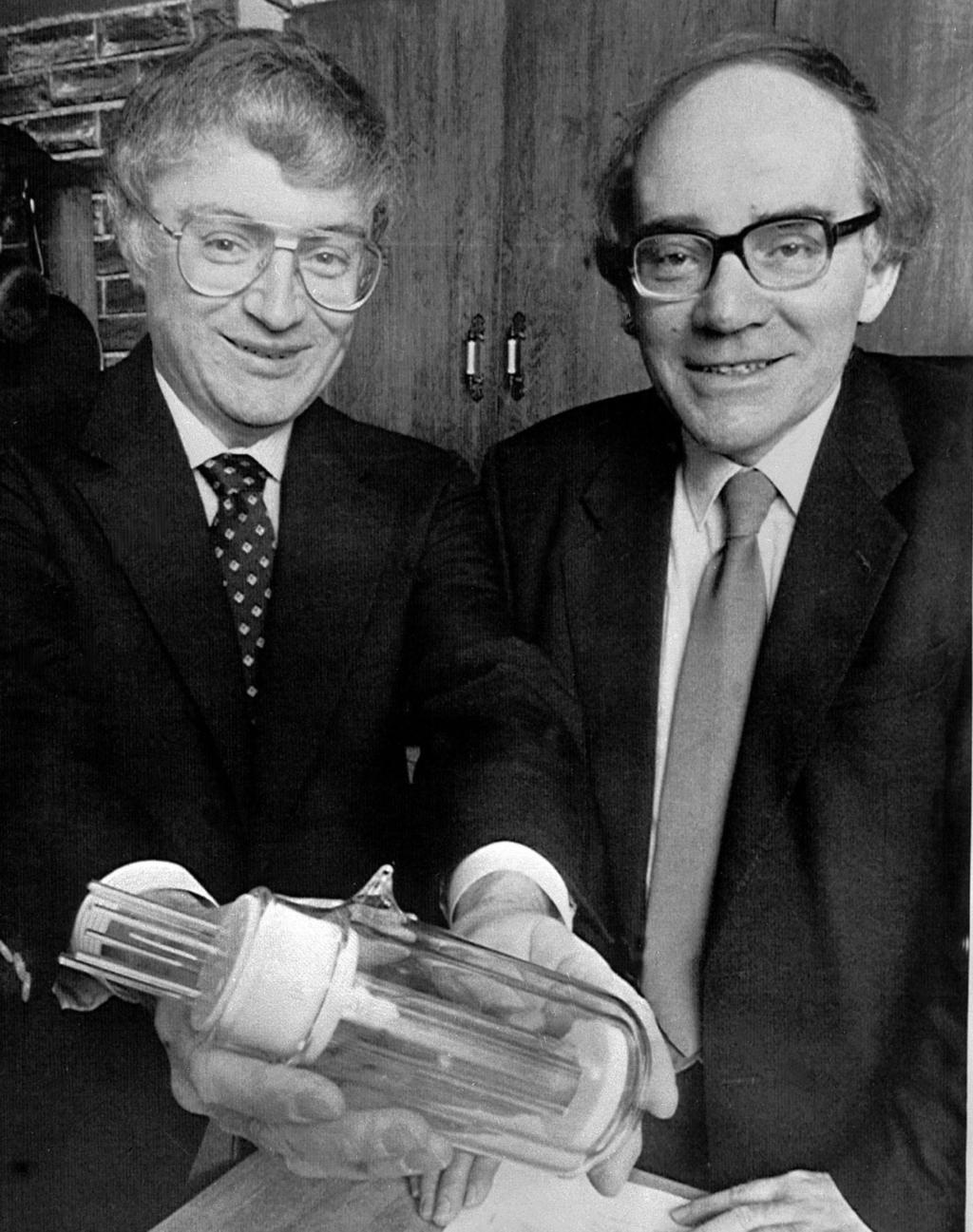 LENR background March 1989 - Prof Pons and Fleishman announce excess heat in electrochemistry experiments.