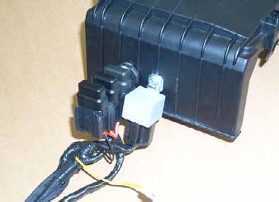 vehicles with Climatronic, replace 5 A fuse F 7 with A fuse provided.
