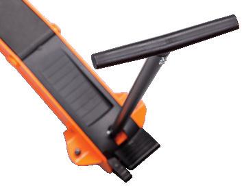 XXEasy lifting up to jacking point via foot pedal or hand lever XXLoad-bearing and steering rollers made of
