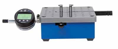 0739 Universal comparator gauge Basic comparator gauge consists of: 0739 124 0739 164 To determine internal and external diameters of recesses, grooves and undercuts in comparision measurement