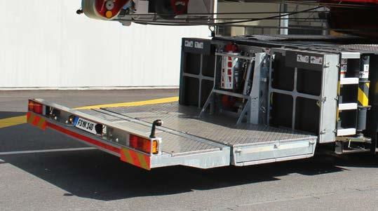 Equipment carrier So that you always have what you need with you. The crane accessories can be carried safely on the large storage area.
