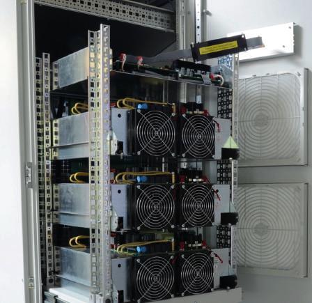 cabinet system Pull-UPS electronics for service purposes
