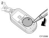 CY12088 CY12089 Be careful not to bend the electrode when inserting the transmitter battery and that dust or oils do not adhere to the transmitter case. Close the transmitter case securely.