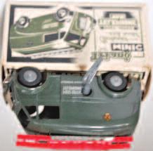 with black chassis, cast hubs, with Minic Transport Livery, in the original box with key (NM-BGVG) 120-180 Lot 3118 3119 Triang