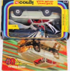 205 Riley Pathfinder Saloon, red body with silver detailing and flat spun hubs, in the original blue all-card box (NM-BVG) 80-120 Lot 1626 1626 Corgi Toys, 209 Riley Pathfinder Police car, black body
