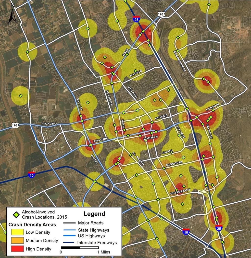 Crash Geography Maps Map 4: Location and Density of Crashes in Las Cruces, 2015 3 All maps are available in high-resolution color at tru.unm.edu.