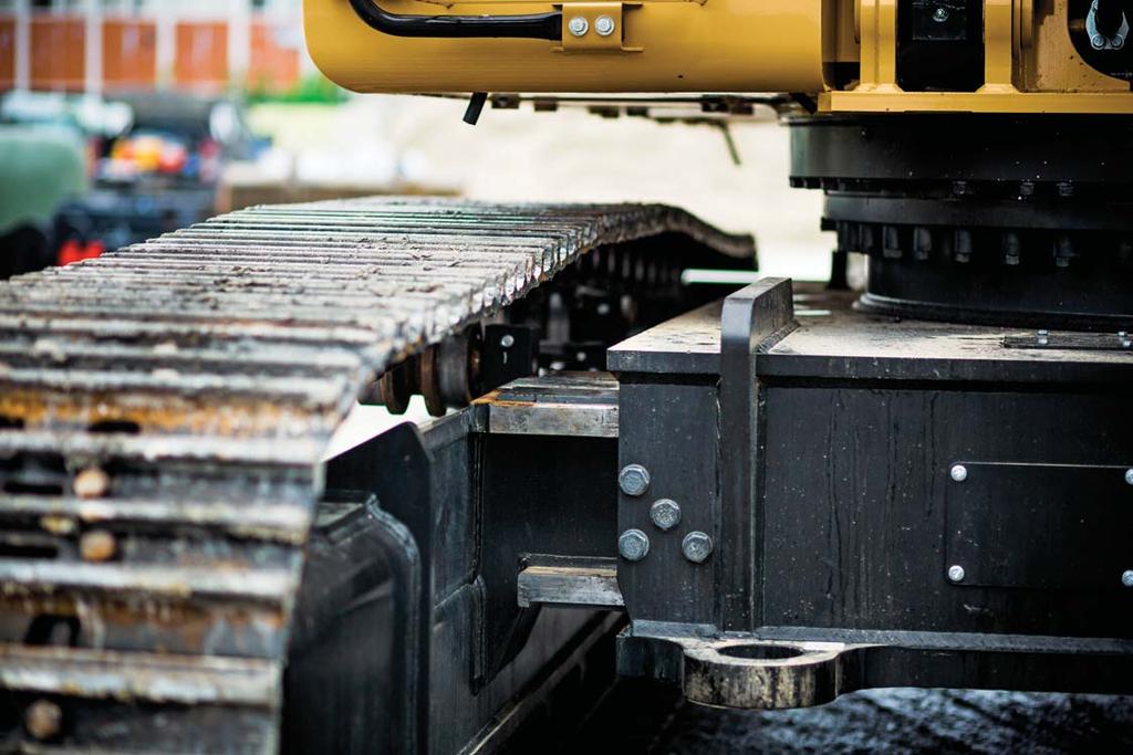 Durable Structures Made to work in your tough, heavy-duty applications Stable Undercarriages The 340F UHD can be equipped with either the fixed gauge undercarriage (L) or the Hydraulic Variable gauge