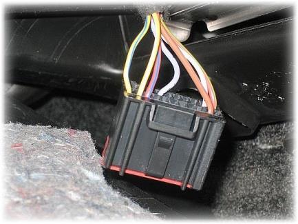 If according to factory rules disconnecting the battery has to be avoided, it is usually sufficient to put the vehicle in sleep-mode.