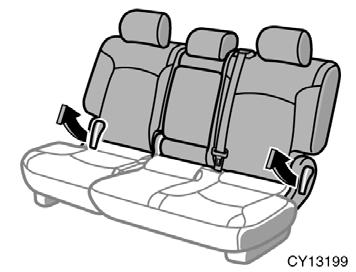 The third seats have a maximum capacity of two belted occupants who do not exceed 150 cm (59 in.) in height. Exceeding these limits can result in increased risk of serious personal injuries or death.