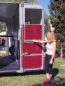 The Oblic & Maxivan allows the horse to be loaded facing