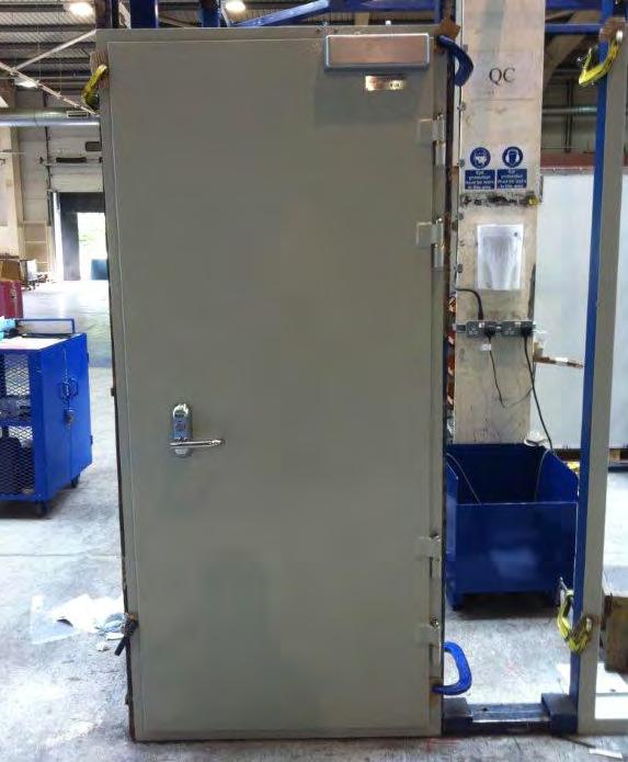 H60 OFFSHORE DOOR RIGHT HAND ITEM SHOWN Door blade manufactured from 2 mm mild steel door skins.