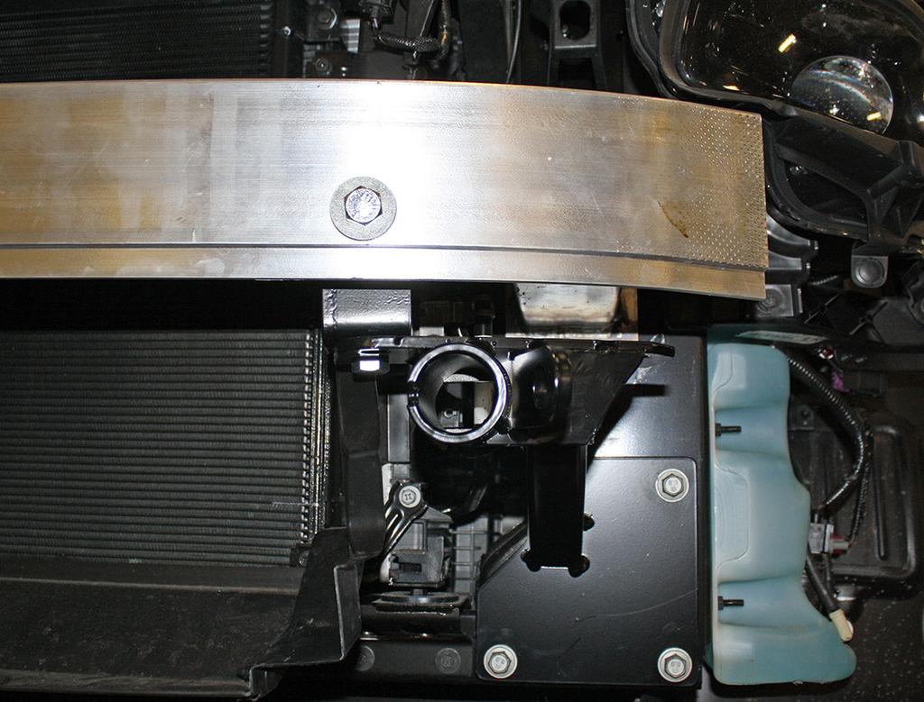 bumper core, a Mylar washer and the support plate. Finish with a ½" lock washer and nut (Fig.R). 16.