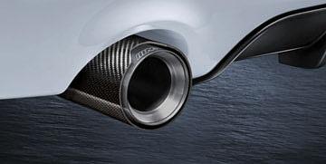 Tailpipe trim, carbon An eight-cylinder look, carbon sleeves and