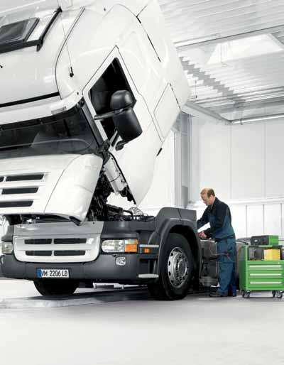 Bosch batteries for commercial vehicles: optimum energy supply A large number of electrical consumers, long idle times and often also extreme temperature conditions push commercial-vehicle batteries