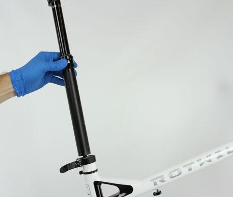 Seatpost Installation 50/200/400 Hour Service Installation into Bicycle 1 Secure the bicycle in an