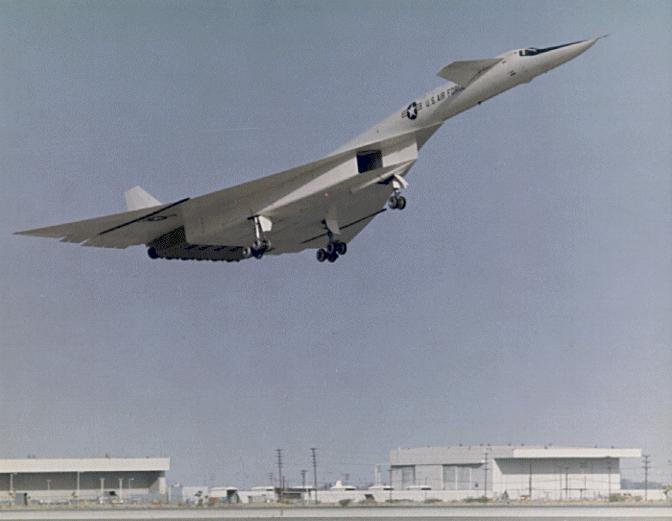50-60 s: XB-70 Source: http://www.labiker.org/xb_photos.html 6 XB-70 is a mach 3+ bomber. Note the flaps on the canard. The wing tips can fold down as much as 65 degrees.