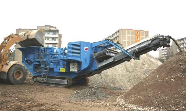 The XH250 is designed mainly for the recycling and demolition markets and is an ideal contract machine due to the compact design and mobility.