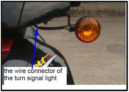 16. ELECTRICAL EQUIPMENT E-TON Front Turn Signal Lamp Bulb Replacement Remove the front handle cover.