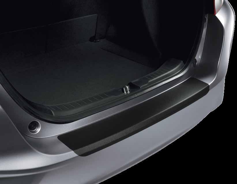 protection while loading and unloading your Honda HOOD EDGE DEFLECTOR