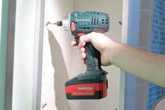 Focusable light beam for illuminating the exact area you are working Swivel head can be locked in 6 positions Compact and handy for all sorts of use Ergonomic, easy to-grip shape Suitable for Metabo