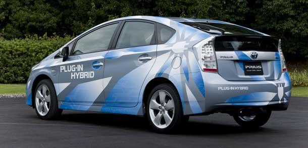 Hybrid Vehicles A hybrid is anything that uses two or mores sources directly or