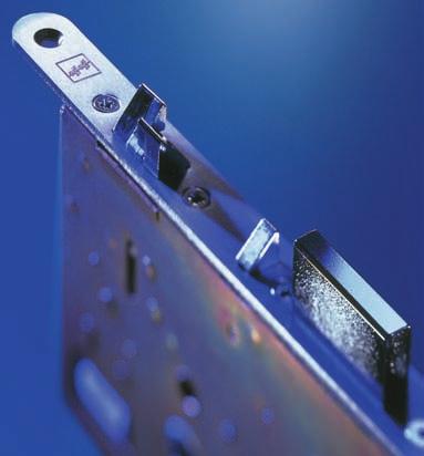 For door bolts with integrated monitoring contact, the locking state can be monitored so that e.g. a system can only start when the corresponding door is also securely locked.