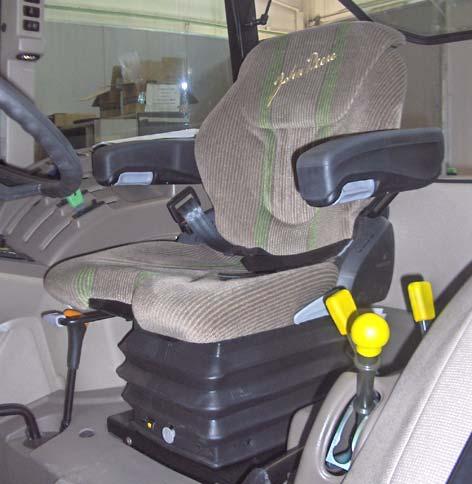 Issue 10-2009 (EAME) ATTACHMENTS - FACTORY AND FIELD INSTALLED 5G and 5GH Series Tractor-5 Super Deluxe Air Suspension Seat Rear window wiper The front window wiper is in base equipment and provides