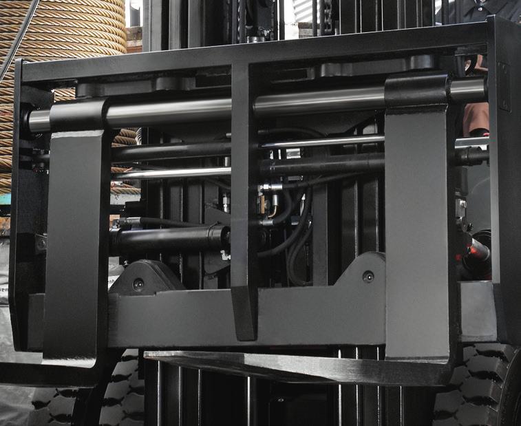 trucks. Its tough design is suited to multi-load handling and large attachments.