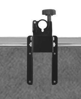 Pontoon Mount Installation IMPORTANT: Choose an area on the deck with a 2.5 cm (1 in.