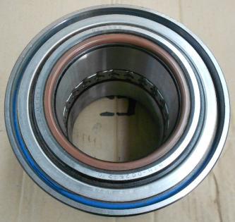 . The unitized hub axles can be identified from the hubcap with inscription on it: SKF LUNAR HUB WITH CR SEALING TECHNOLOGY Or,