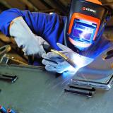 BENEFITS SIMPLY SET THE PLATE THICKNESS AND WELD Fast, accurate, convenient, easy there is nothing better than an automatic power setting in 1-phase welding equipment.
