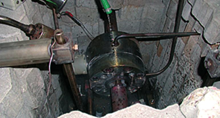 +650 C / +1202 F. The STAUFF "fire-safe" design ensured that after this burn period of 30 min. the valves remained operable and that a continued emergency sealing of the valve could be guaranteed.